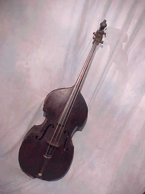 Contrabbasso rumeno